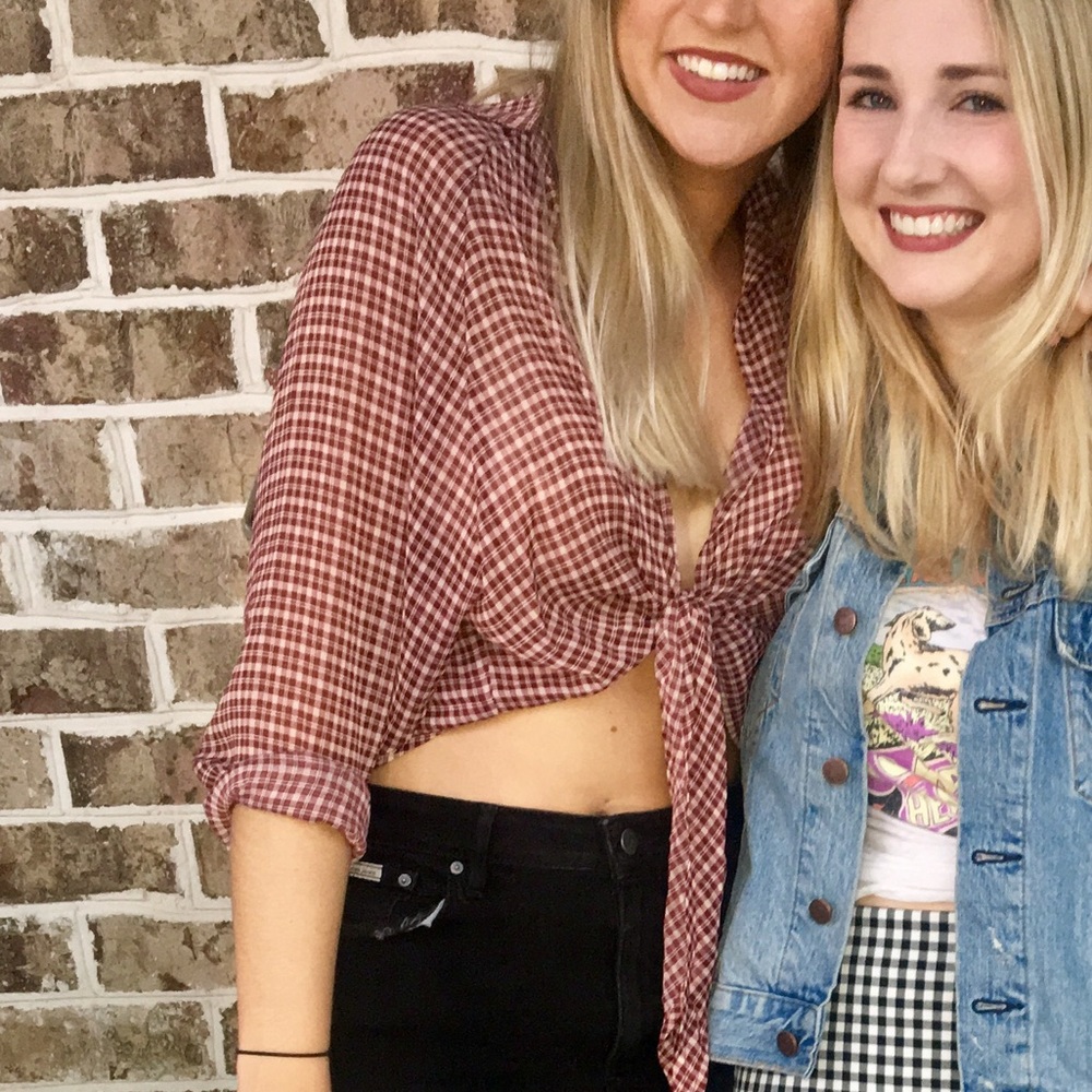 American Threads Cropped Tie Button Up